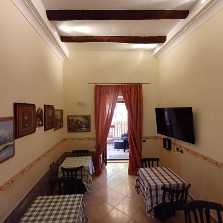 Ostello Napoli Town Bagian luar foto