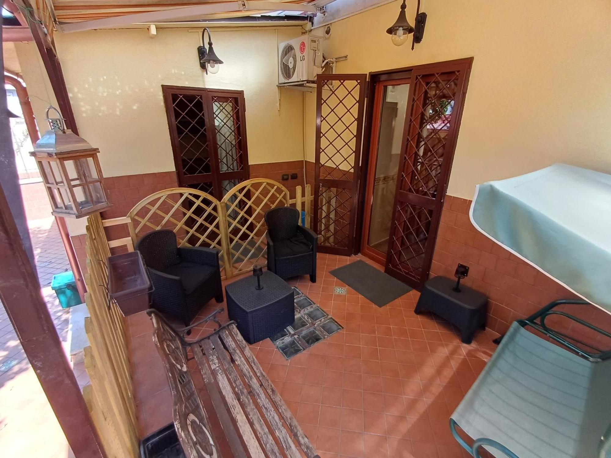 Ostello Napoli Town Bagian luar foto