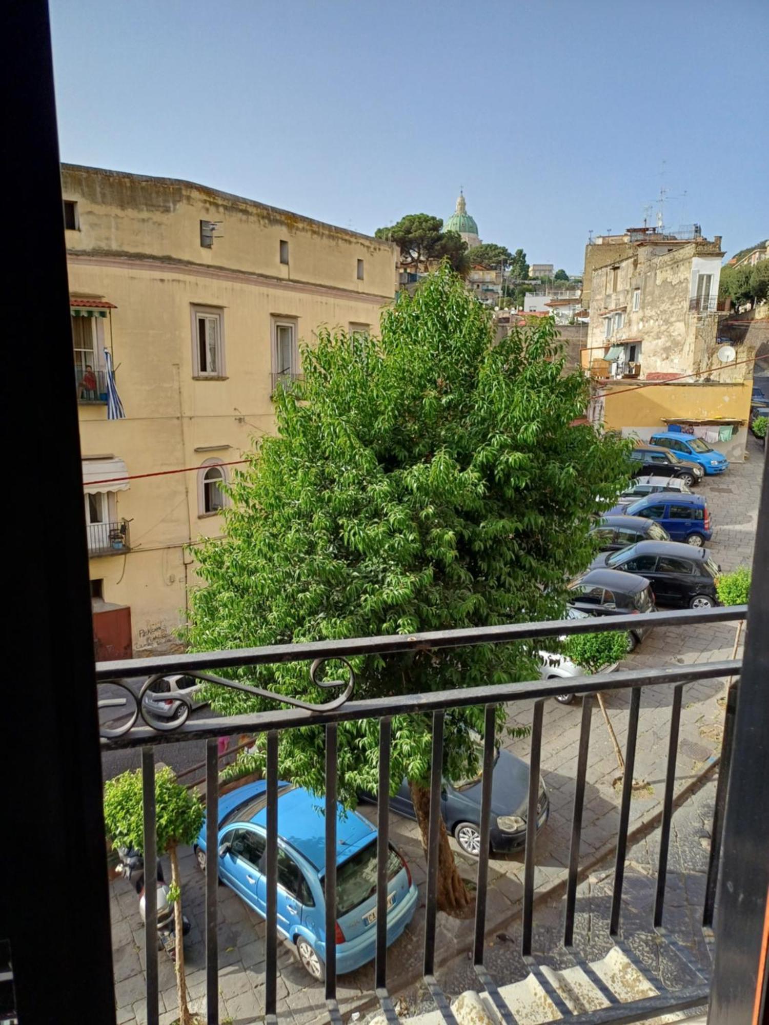 Ostello Napoli Town Bagian luar foto